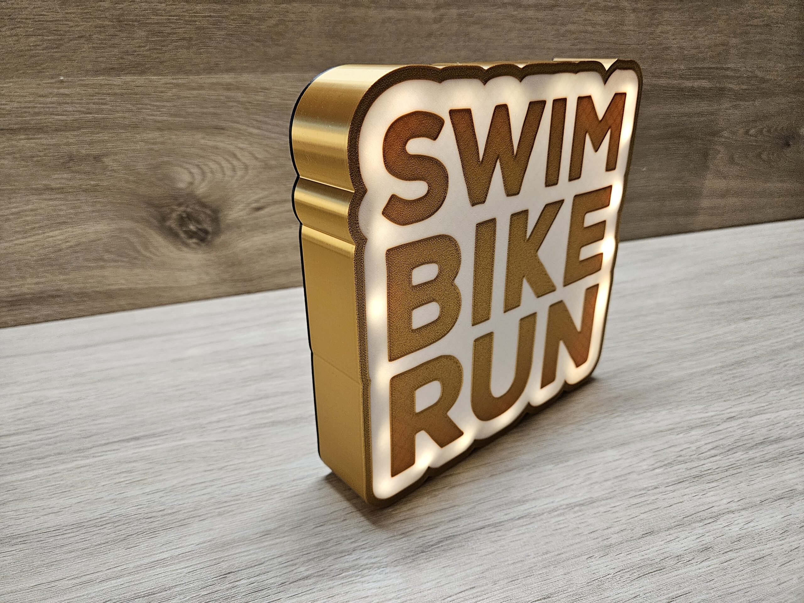 Swim Bike Run Lightbox – sportliche Triathlon Deko mit optionaler Beleuchtung
